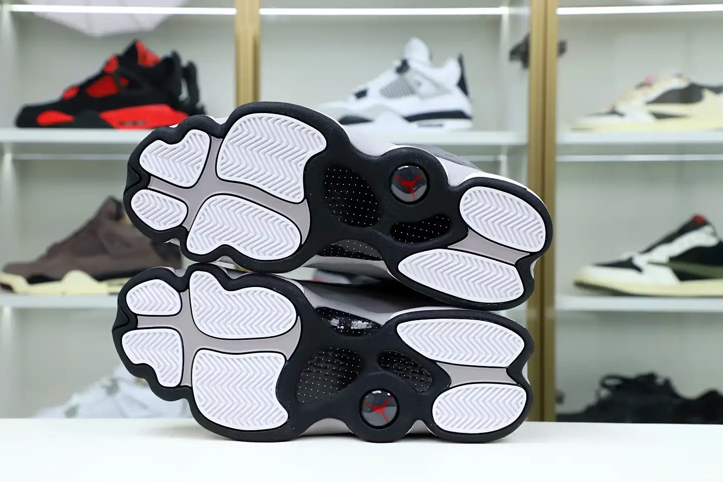 13 RETRO 'ATMOSPHERE -414571-016 AIR Kimikick JORDAN GREY' 0418
